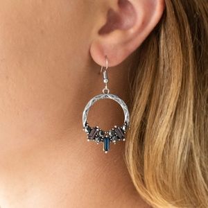 On The Uptrend - Paparazzi Earrings